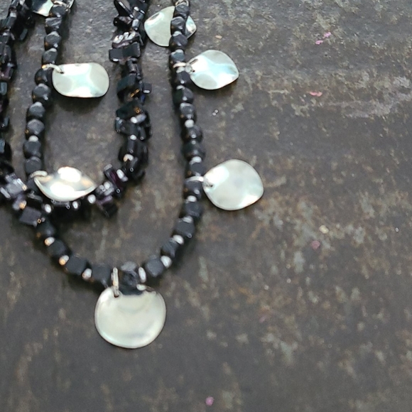 Beaded double strand necklace and bracelets - Picture 5 of 9